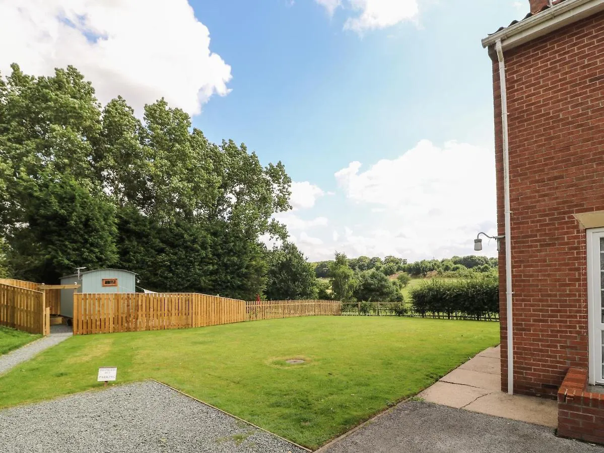 Holiday home Woodhill Villa Bentley